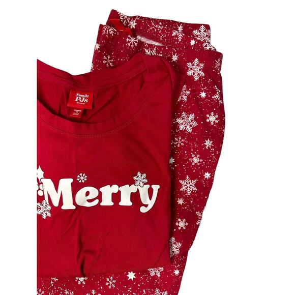 Macy Women's Red Family PJs‎ Matching Merry Snowflake Pajama Set Size Medium - Picture 2 of 6